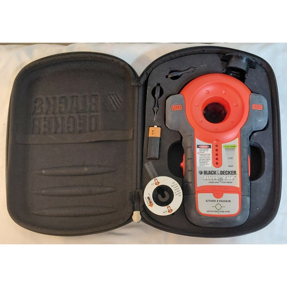 Black & Decker BullsEye BDL100S Laser Level Stud Finder w/ Case & Accessories